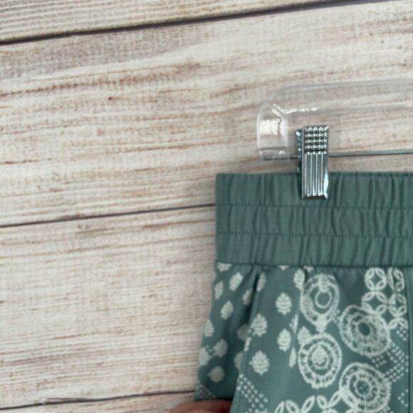 Garnet Hill Geometric Print Sweat Shorts Women's Size Large Green/Blue - Picture 3 of 8